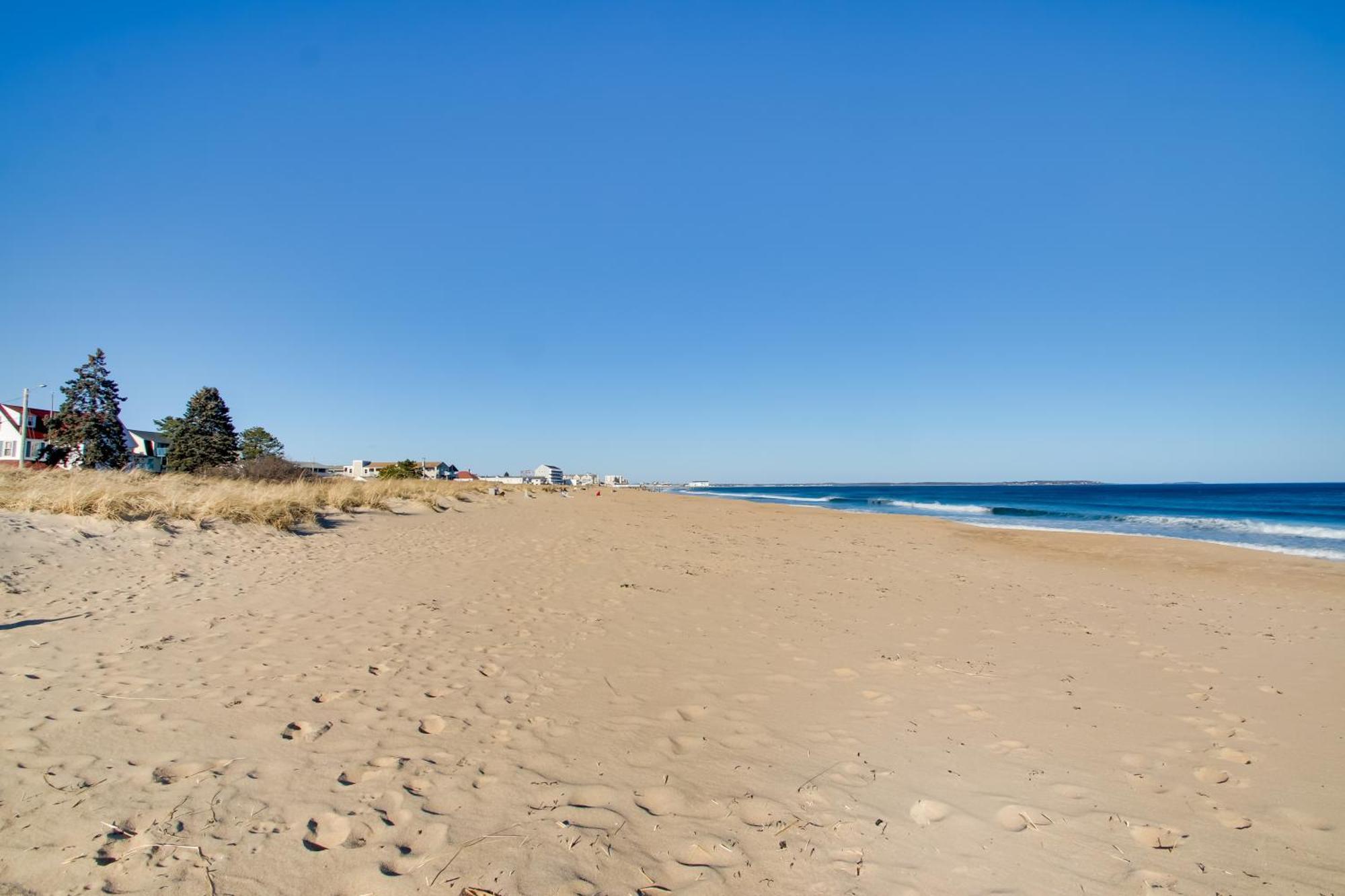 Beachfront Old Orchard Beach Condo With Balcony Екстериор снимка